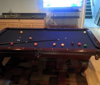 Beautiful Eight foot Olhausen Pool Table